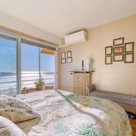 Boat View, Rickeys Cap-d'Ail