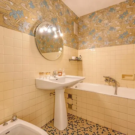 Boat View, Rickeys *